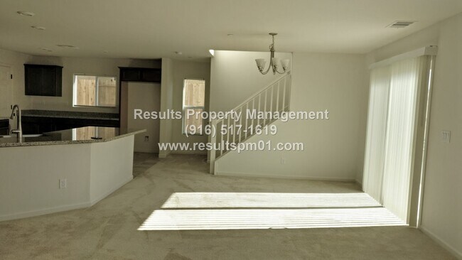 Building Photo - Lovely and Spacious 4 Bedroom Rocklin Home