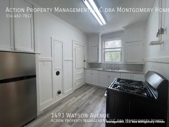 Building Photo - 1493 Watson St