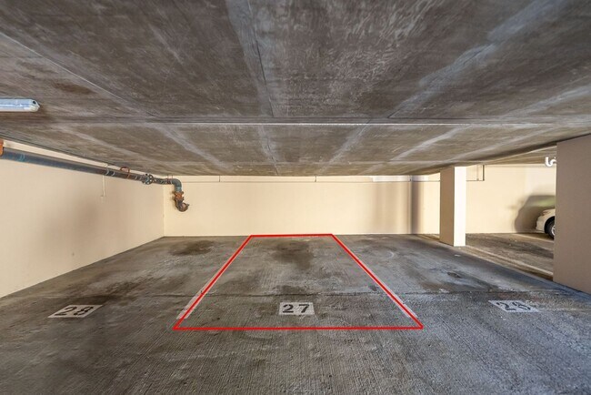 Building Photo - Kakaako Royal Court 2 Bedroom 2 Bathroom 1...