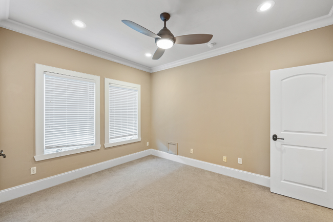 Building Photo - 1836 Ashley Hall Way