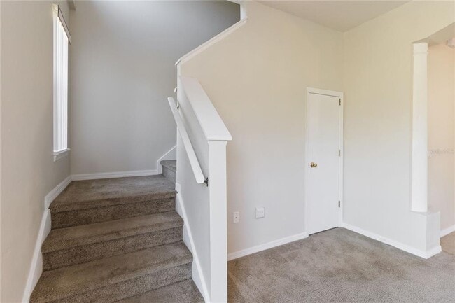 Building Photo - 214 Monroe Cir