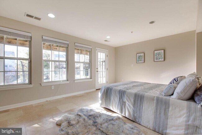 Building Photo - 7217 Maidstone Pl