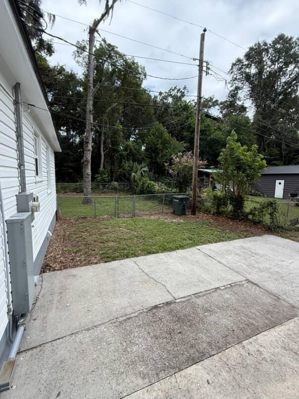 Building Photo - 2120 Glynnwood Dr