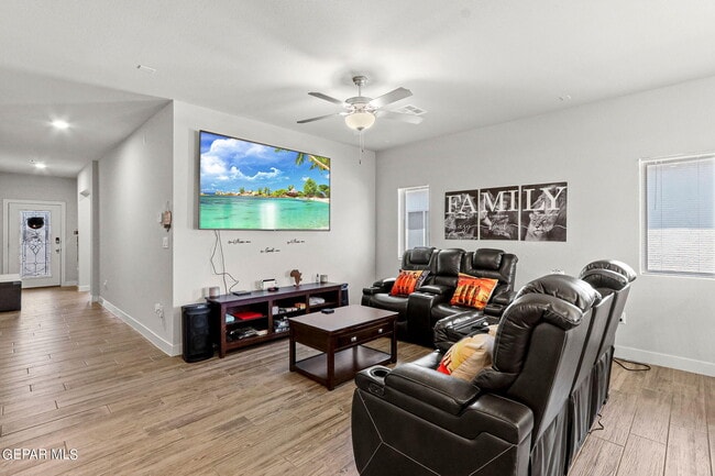 Building Photo - 14813 Tierra Fortaleza Ave