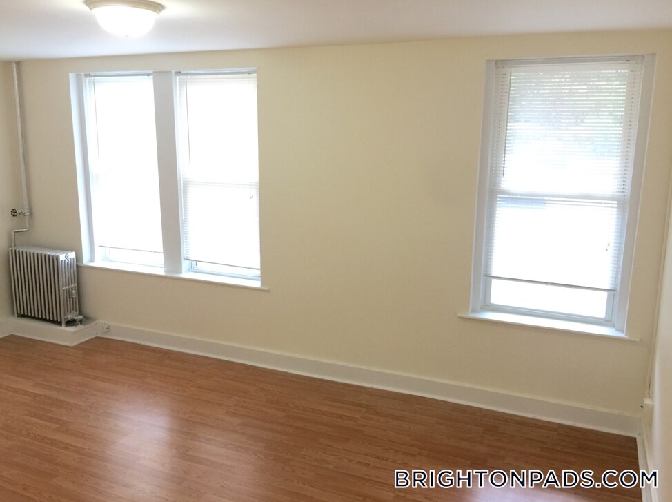 Building Photo - 135 Washington St