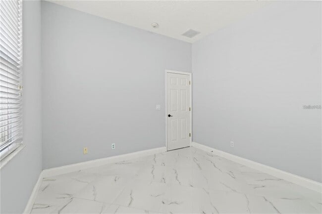 Building Photo - 10212 Hart Branch Cir