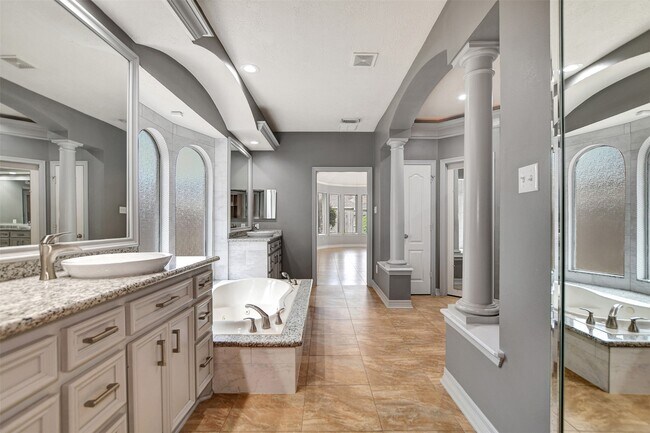Building Photo - 15510 Marble Canyon Way
