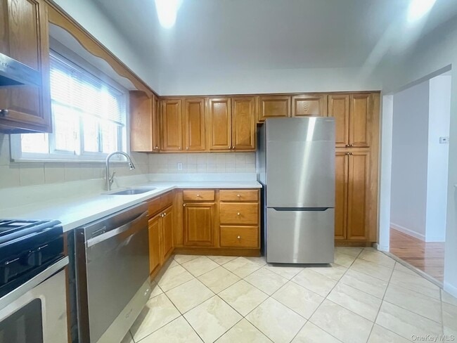 Building Photo - 4316 223rd Street Unit 2nd Floor