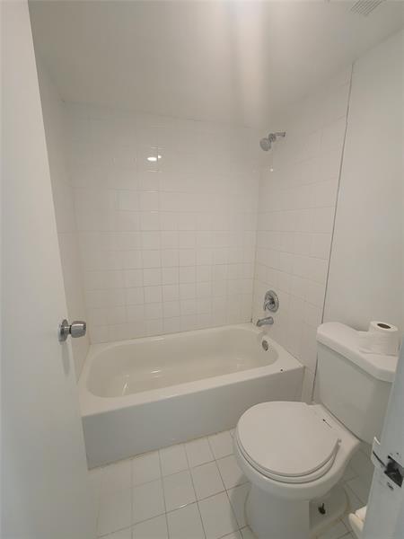 Building Photo - 4374 NW 9th Ave
