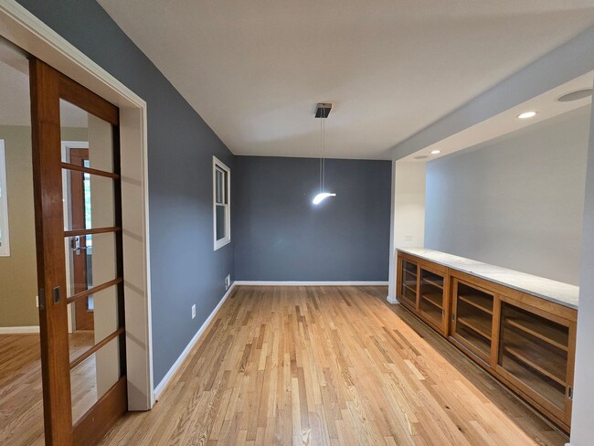 Building Photo - Design and Uniquity Radiate in this Centra...