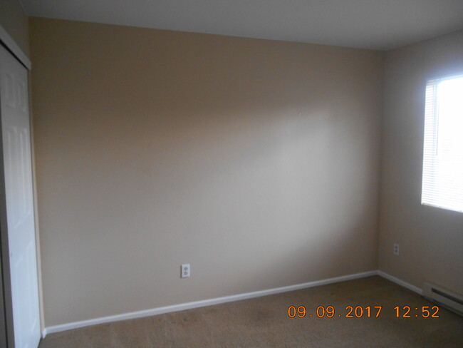 Building Photo - 4531 E Boardwalk Dr