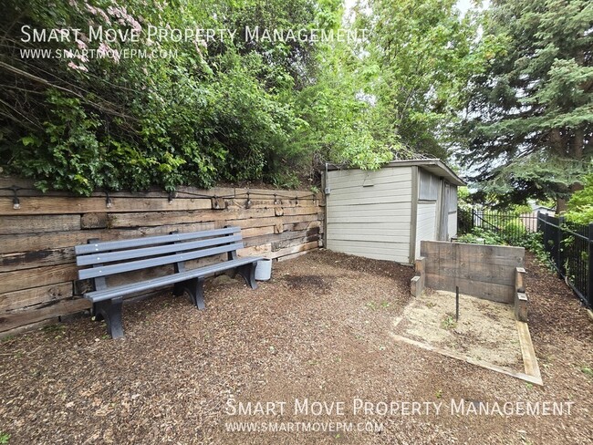 Building Photo - 945 Hearthstone Dr