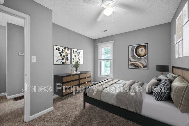 Building Photo - 2728 White Oak Ln