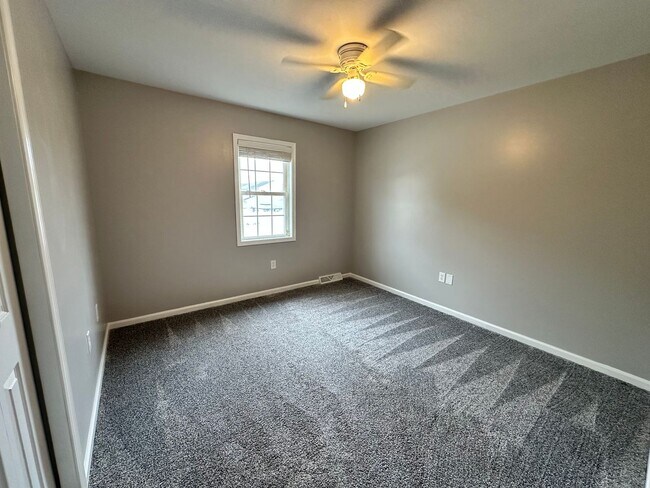 Building Photo - 206 Lighthouse Dr