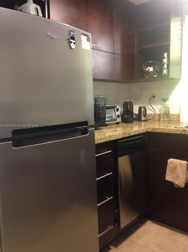 Building Photo - 119 Salamanca Ave