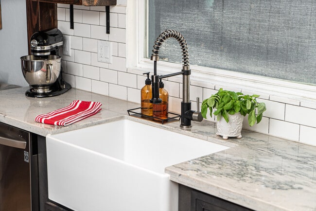 Building Photo - 8511 Fensmuir St