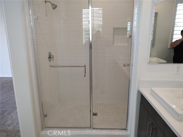 Building Photo - 202 Paramount