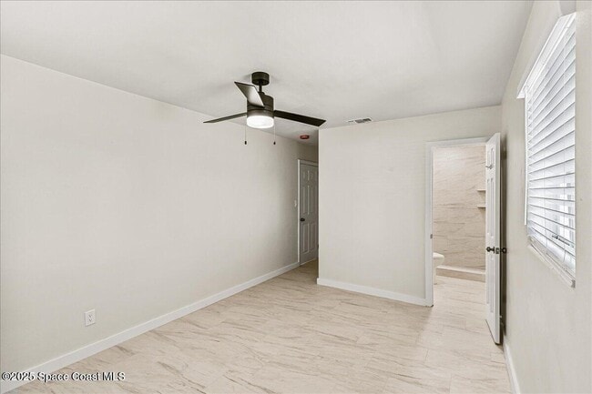 Building Photo - 1104 Azalea Ln