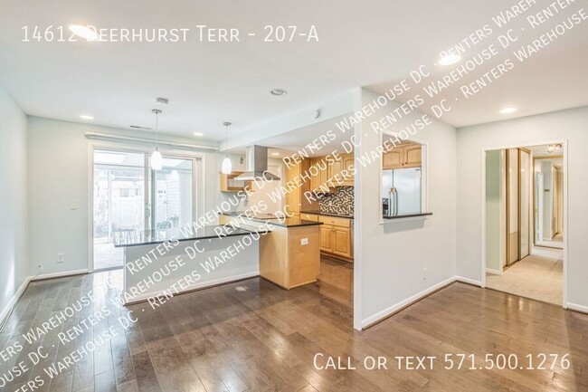 Building Photo - Stunning 3Bd/2Bth Cabot model TH with 2-ca...