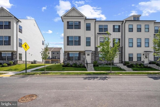 Building Photo - 434 Herringbone Wy