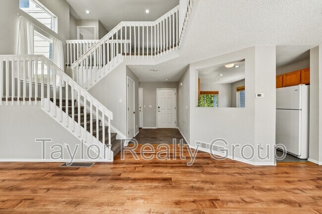 Building Photo - 8728 Starwood Ln