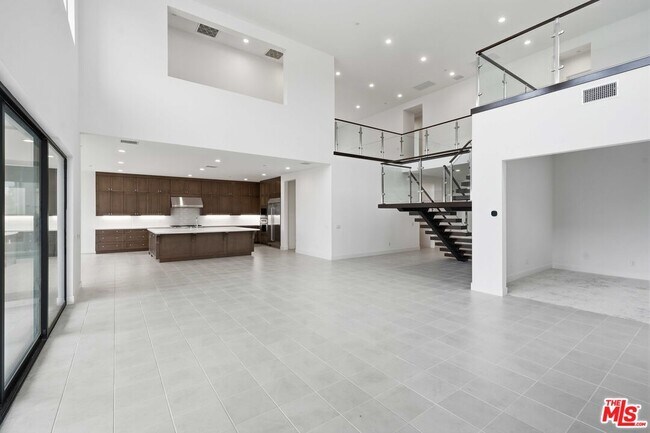 Building Photo - 20568 Edgewood Ct