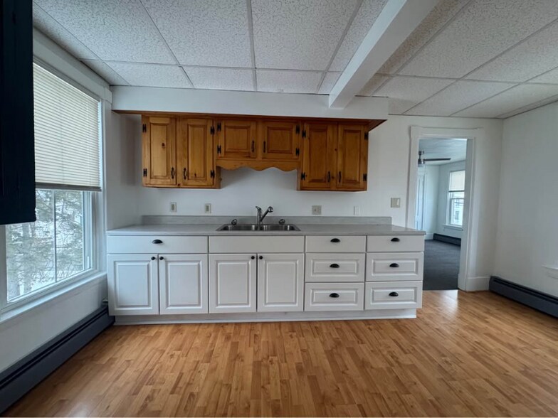 Building Photo - 73 High St