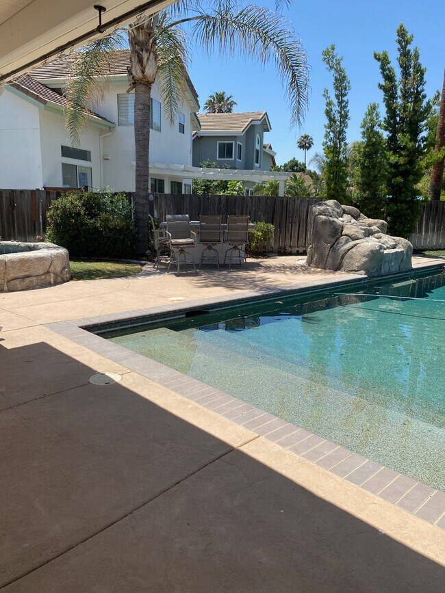 Building Photo - 5460 Azure Ct