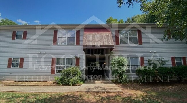 Building Photo - 208 Old North Church Rd