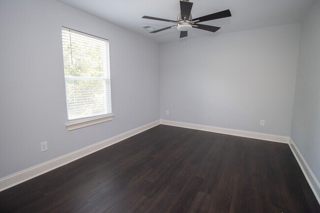 Building Photo - Charming 3-Bed, 3.5-Bath Home Near Augusta...