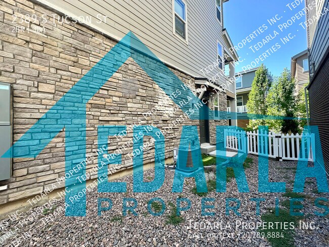 Building Photo - 2389 S Tucson St