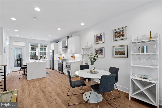 Building Photo - 7345 Blade Dr