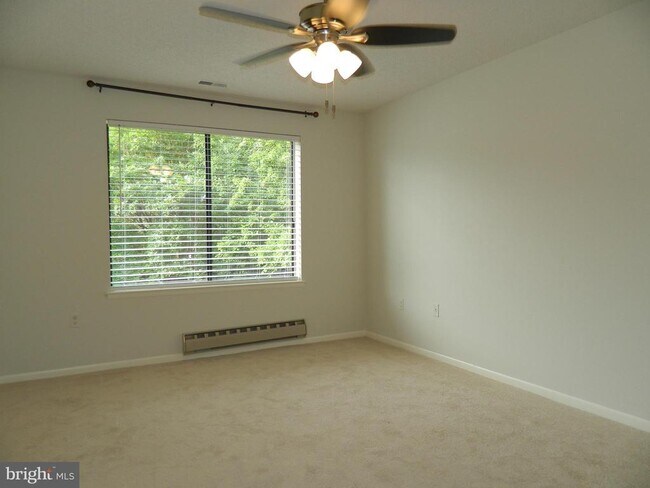 Building Photo - 15320 Pine Orchard Dr