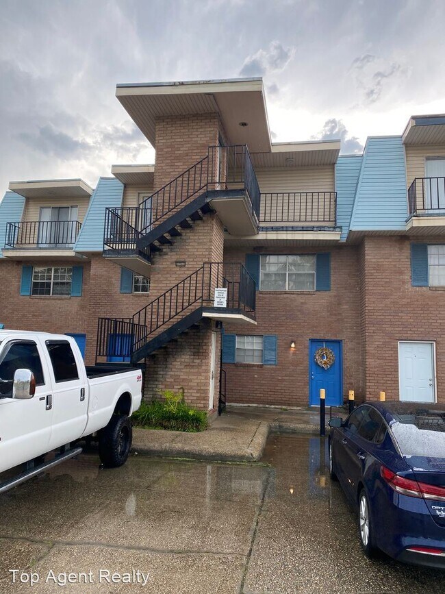 Primary Photo - 3 br, 2 bath House - 2021 Bayou Lane