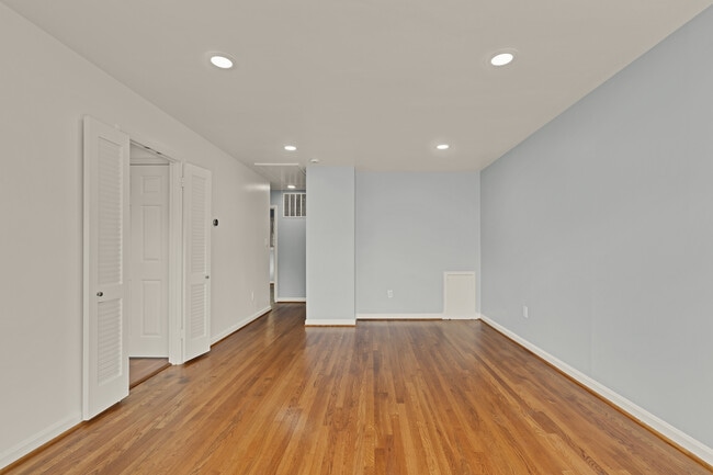 Building Photo - 119 Jasper Pl