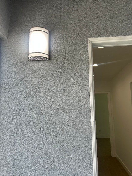 Building Photo - 3229 W 73rd St