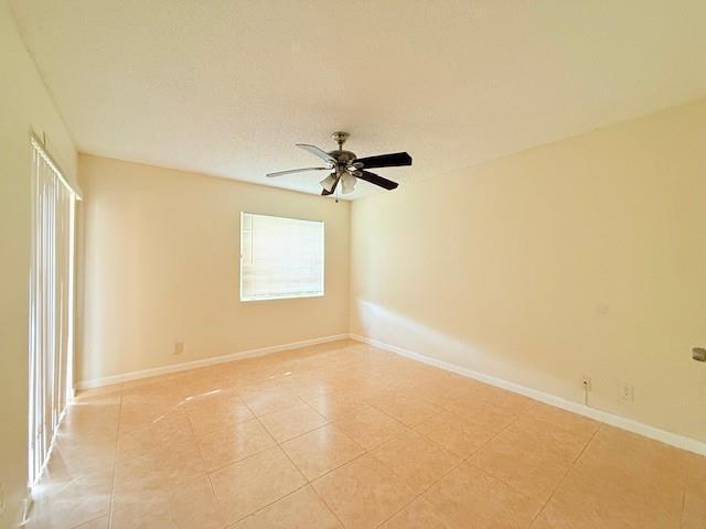 Building Photo - 9999 Summerbreeze Dr