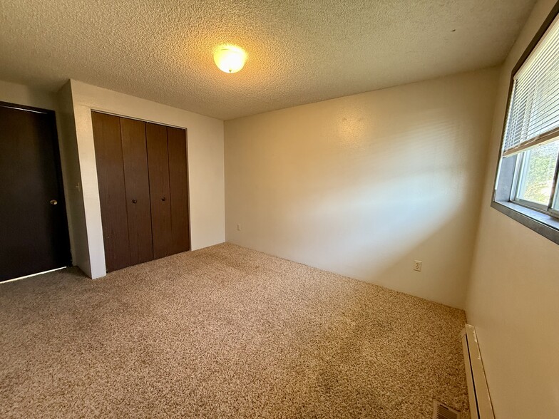 Building Photo - 5363 Gatewood Dr