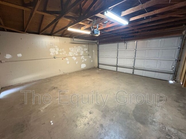 Building Photo - 300 N Lane St