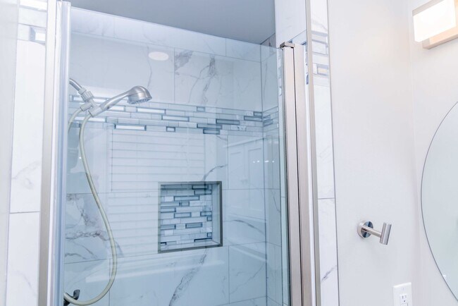 Building Photo - Settle in to this beautiful 3 bed 3 bath in Mechanicsville!