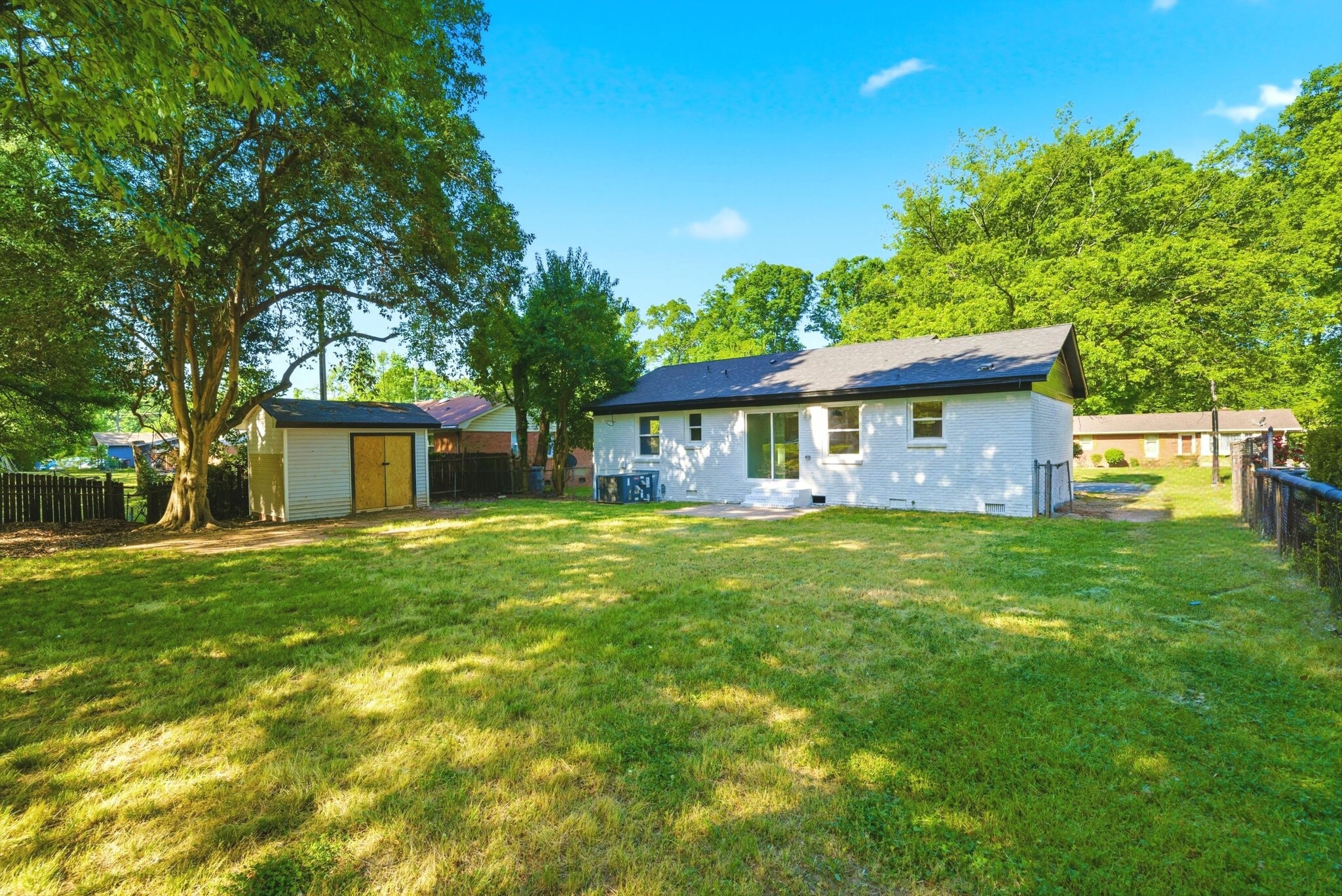 Building Photo - 6126 Amberly Ln
