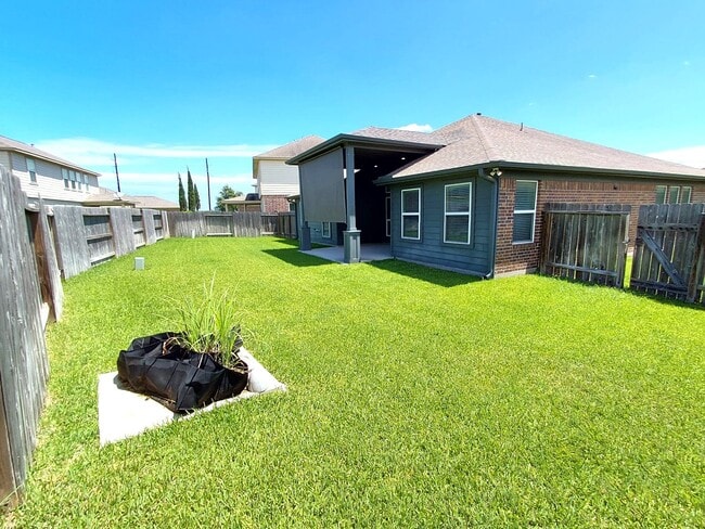 Building Photo - 23150 Quiet Heron Ct