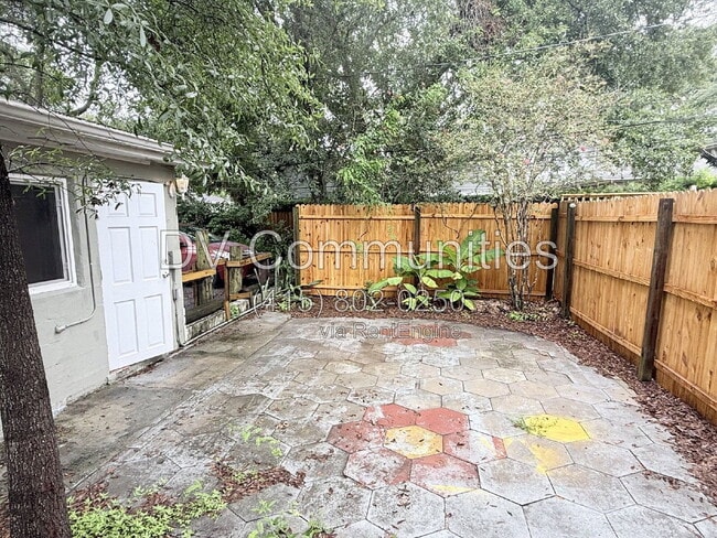 Building Photo - 776 27th Ave N