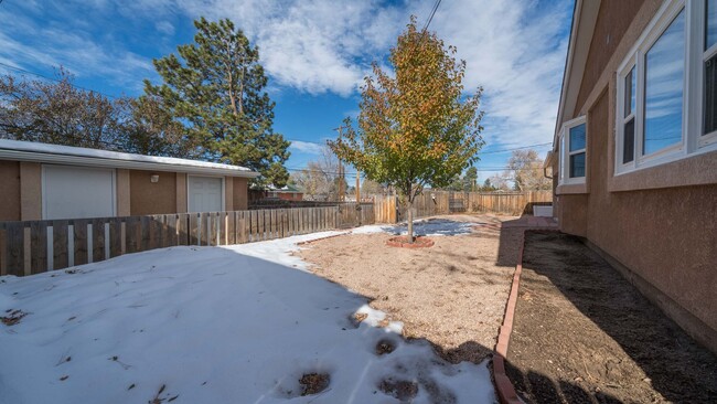 Building Photo - Charming Rancher in Highland Park