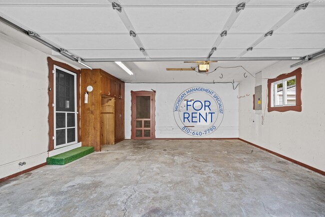 Building Photo - 635 Oda St