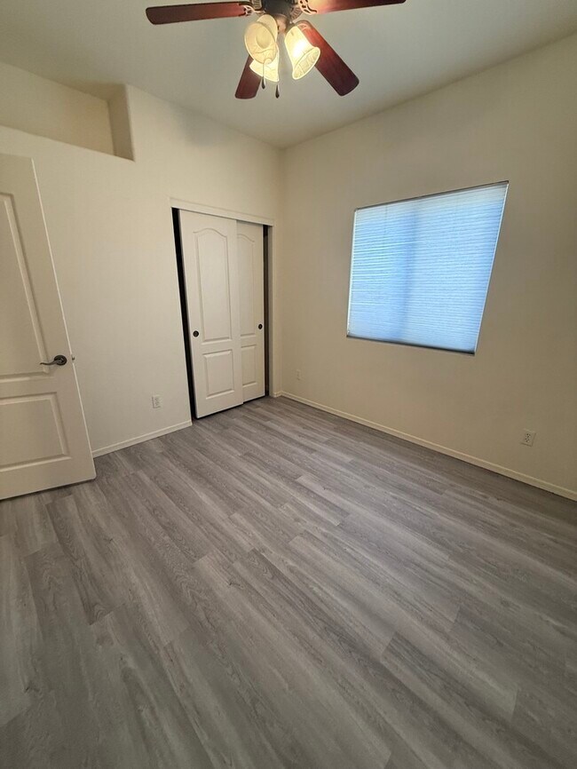 Building Photo - HOUSE FOR RENT