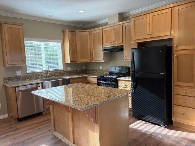 Building Photo - 40530 Calle Cancion