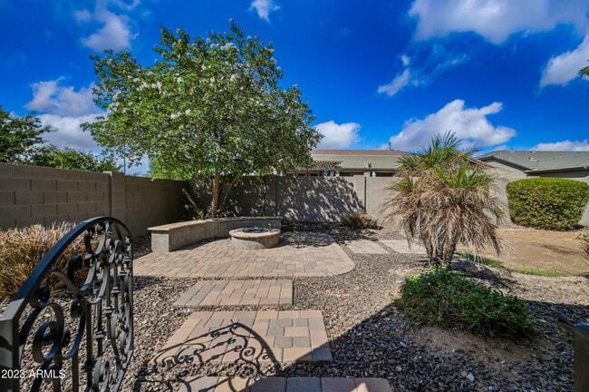 Building Photo - 11502 E Sable Ave