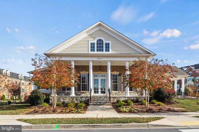 Building Photo - 7086 Executive Way