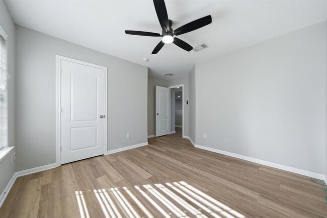 Building Photo - 7404 Journeyville Dr